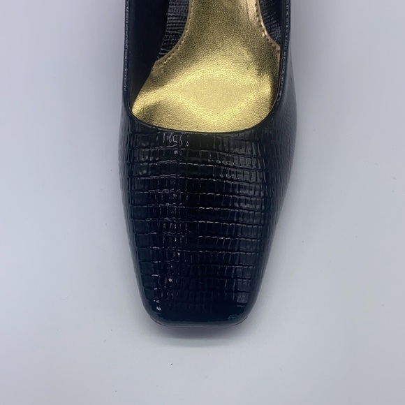 J.Renee - Mary Black Animal Print Leather Gold Trim Heels Size 8 - Picture 11 of 16